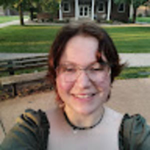 Meet your Posher, Liz